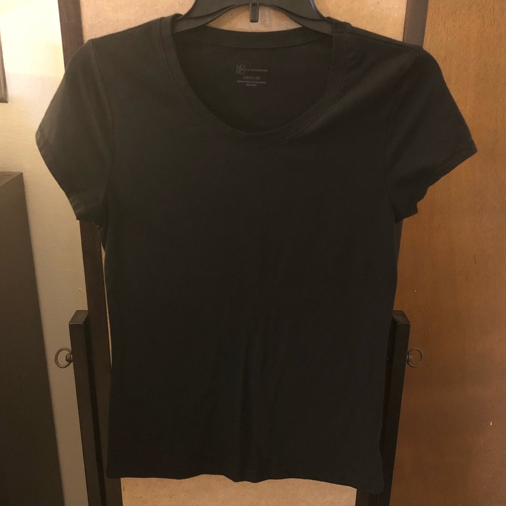 EUC No Boundaries Set of 3 Everyday Scoop Tees